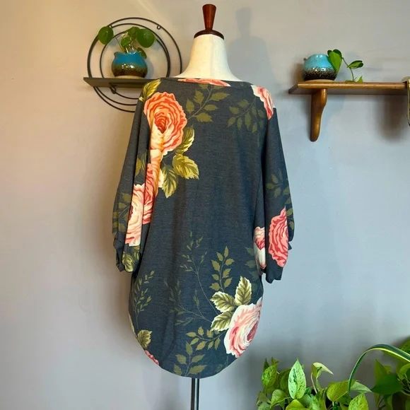 LuLaRoe Rose Oversized Floral Shirt Comfy - Picture 3 of 7